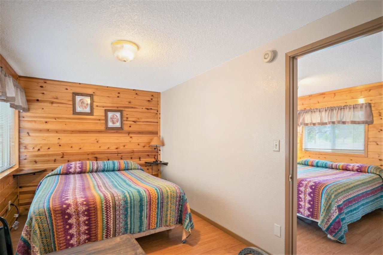 Crater Lake Resort Fort Klamath エクステリア 写真