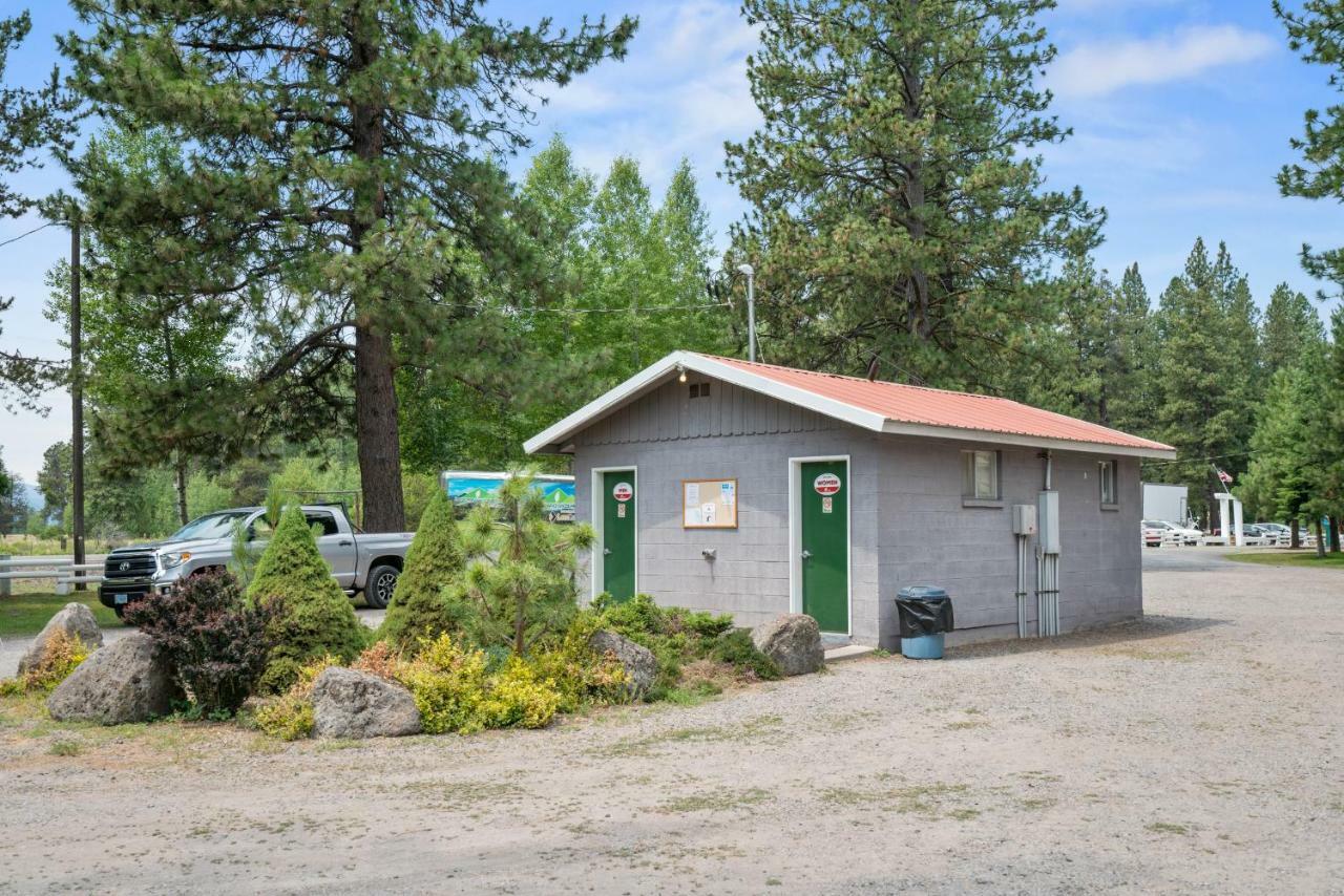Crater Lake Resort Fort Klamath エクステリア 写真